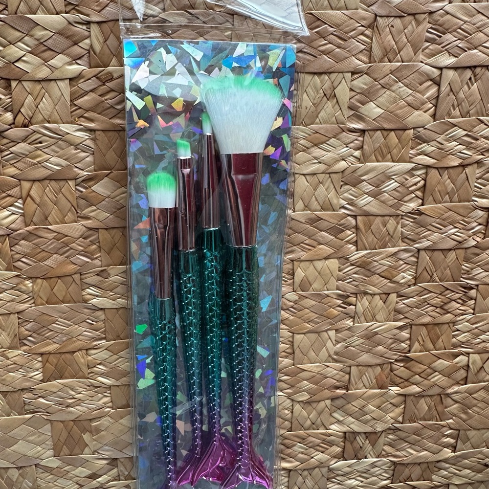 Makeup brushes - Picture 2 of 2